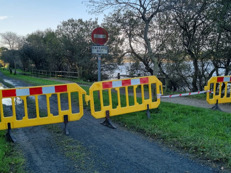 Hace unos días se cortó el paso de peatones por la zona