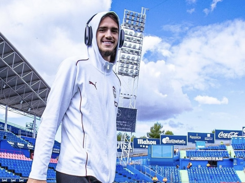 Yarek, sonriente en el Coliseum