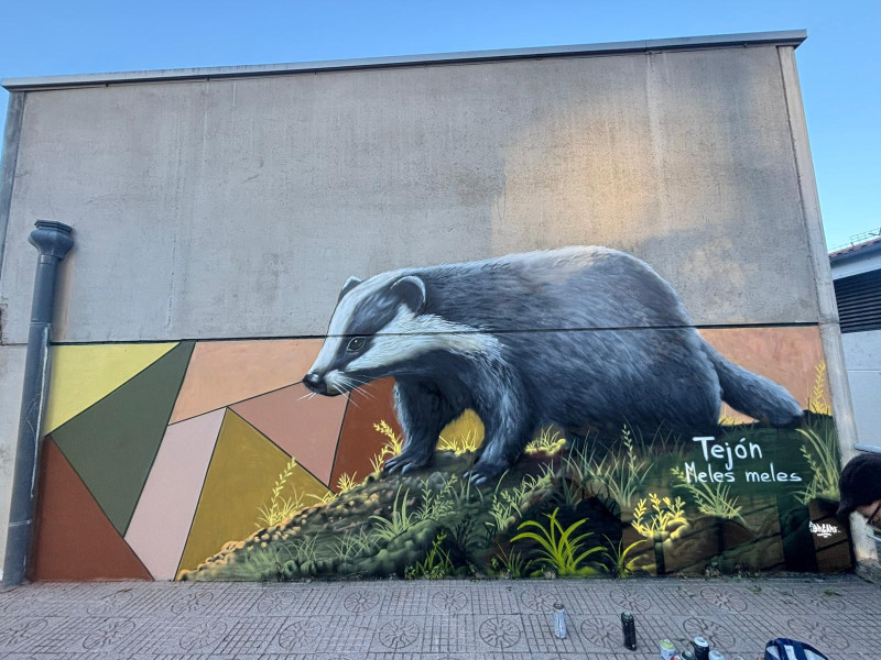 Mural de animales en los cívicos de Burgos