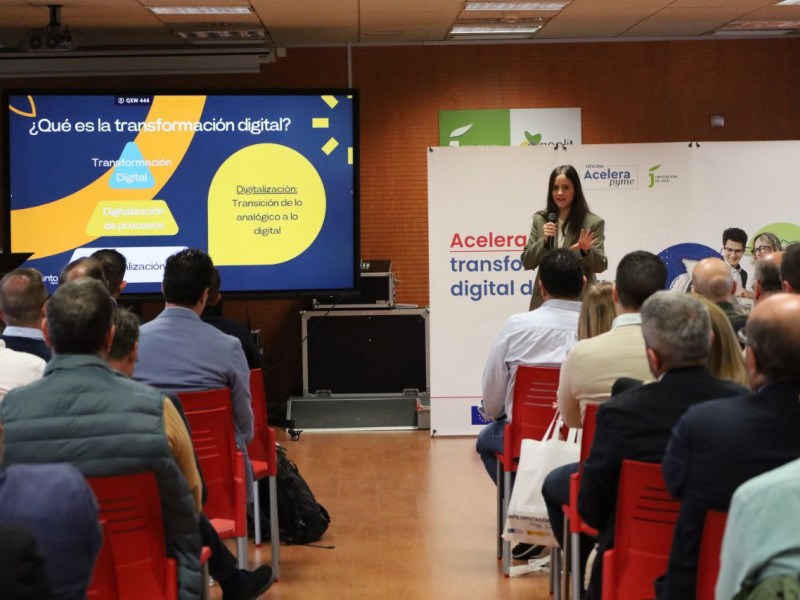 La Oficina Acelera Pyme de la Diputación Provincial de Jaén celebra con éxito la primera Feria de la Digitalización