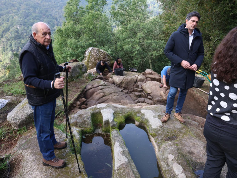 En la necrópolis fueron hallados dos sarcófagos antropomorfos