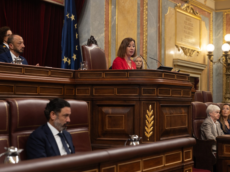 La presidenta del Congreso, Francina Armengol, no ha suspendido el pleno sobre RTVE