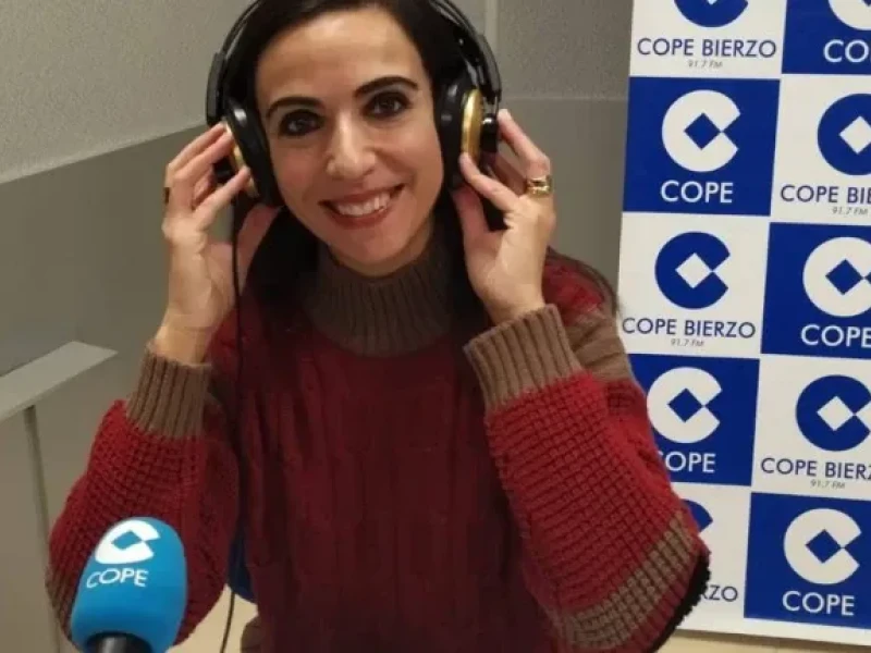 Silvia Rodríguez Álvarez, jersey rojizo