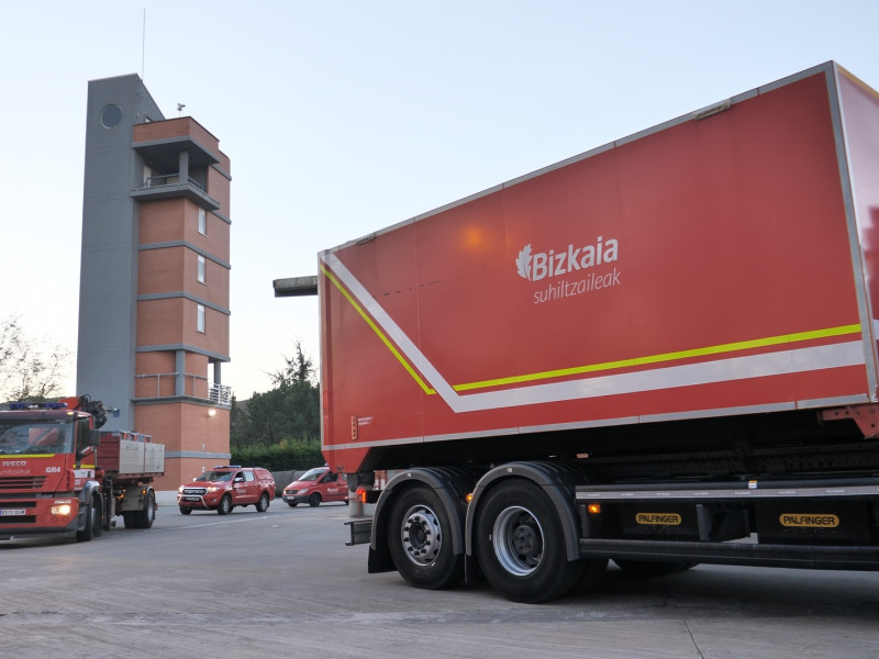 Bomberos de Bizkaia salen hacia  Valencia para colaborar tras el desastre de la DANA