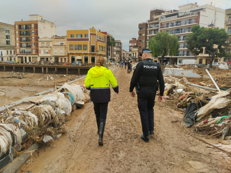 Dos efectivos de la Policía Local de la provincia de Cáceres en Valencia