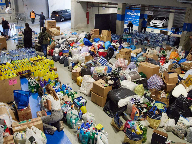 Cinco camiones transportarán unos150 palés hacia los afectados por la DANA