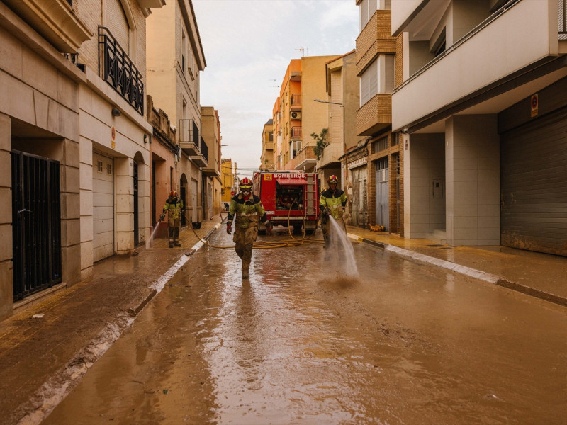 Limpieza de calles en Catarroja