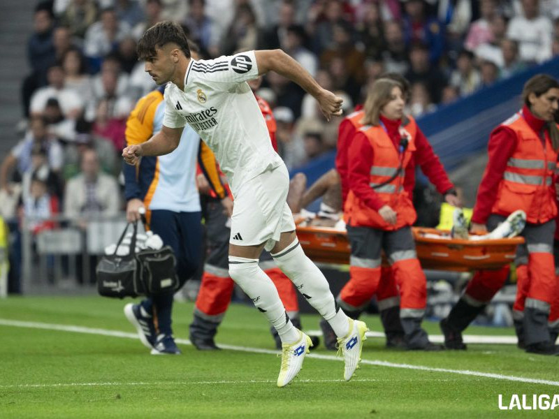 Raúl Asencio melakukan debutnya pada hari Sabtu ini bersama Real Madrid.