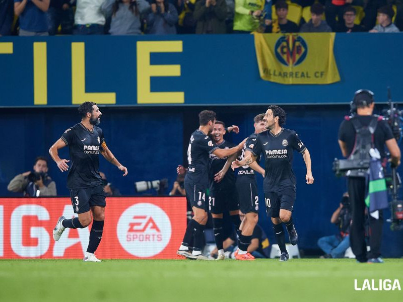 Los jugadores del Villarreal celebrando el gol