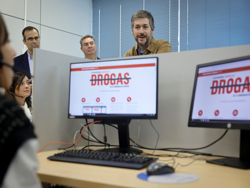La Comunidad de Madrid presenta el nuevo servicio del 012 dedicado a la asistencia contra las drogas y adicciones.