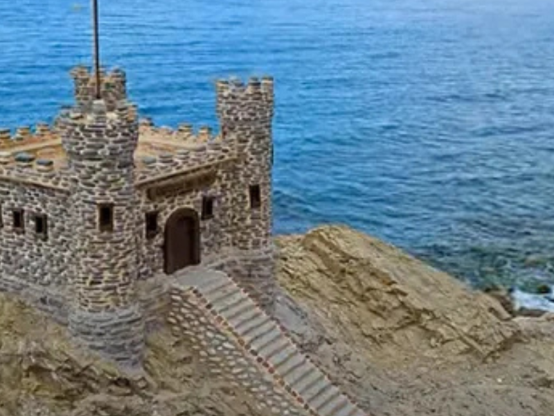 Vista panorámica del Castillo del Búho en Málaga