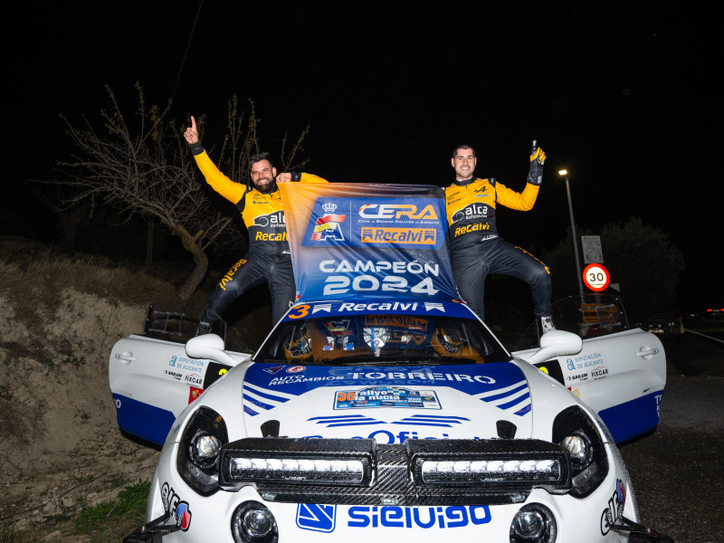 Los flamantes campeones de España de Rallyes de asfalto.