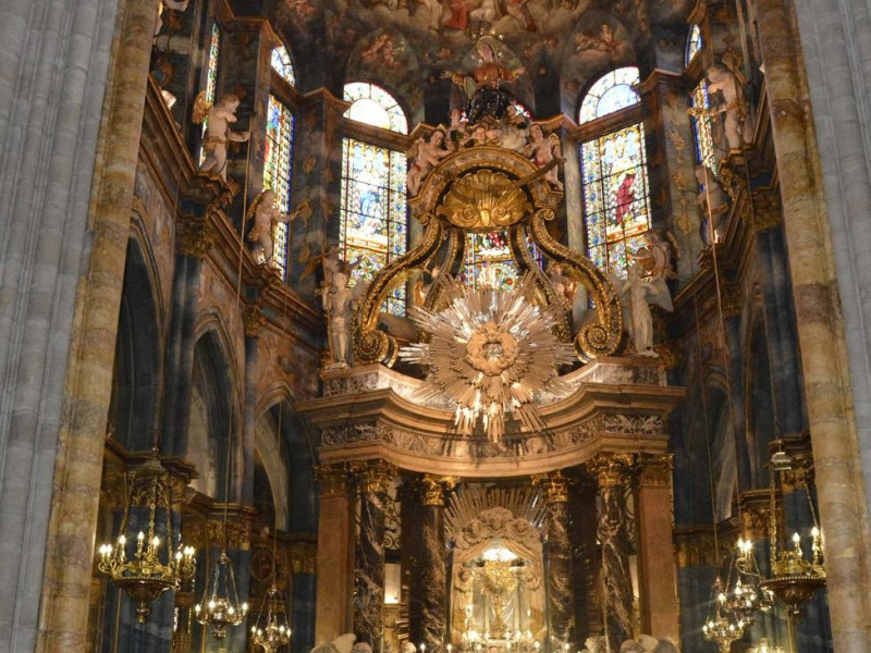 Altar mayor de la Catedral de Lugo