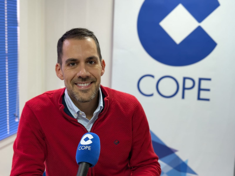 El Doctor Giménez Castejón en los estudios de COPE