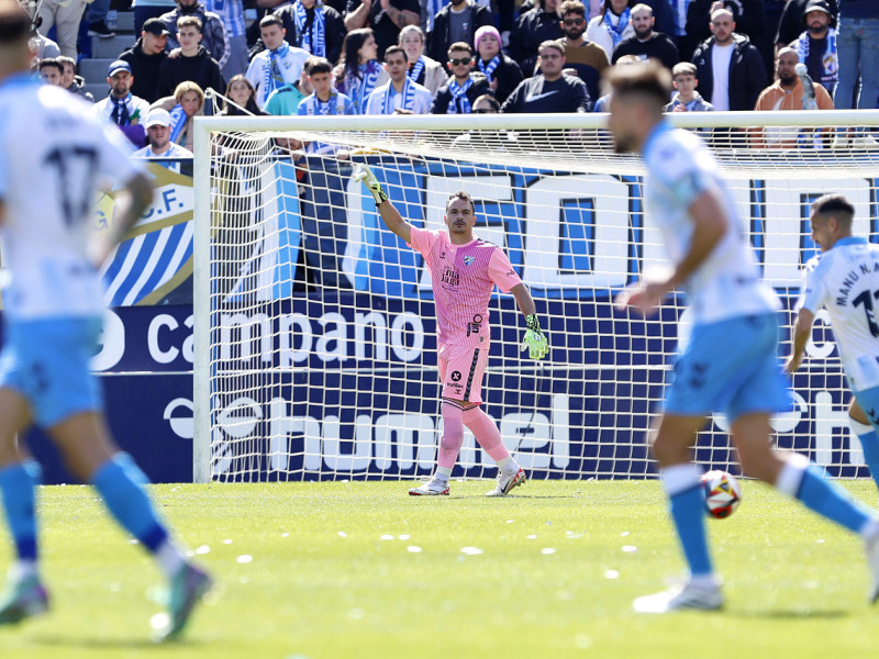 Herrero está siendo el líder y capitán del Málaga en Segunda.
