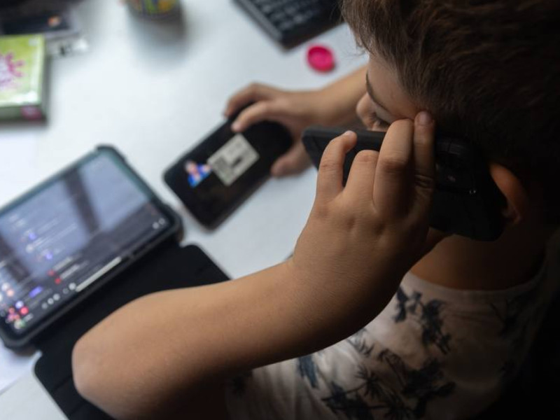 Los jóvenes plantan cara a las amenazas de las redes sociales: "Detectar perfiles falsos o imágenes manipuladas"