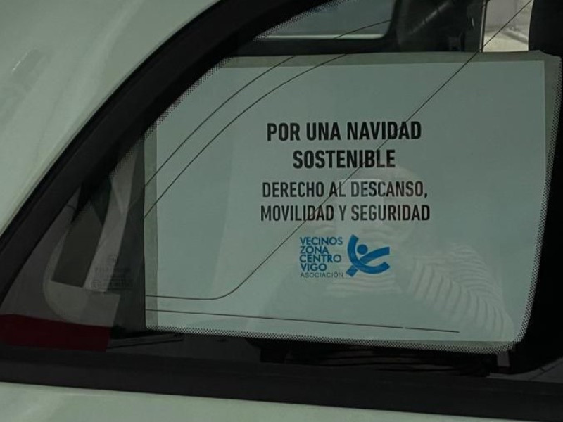 Los coches también sirven para poner carteles