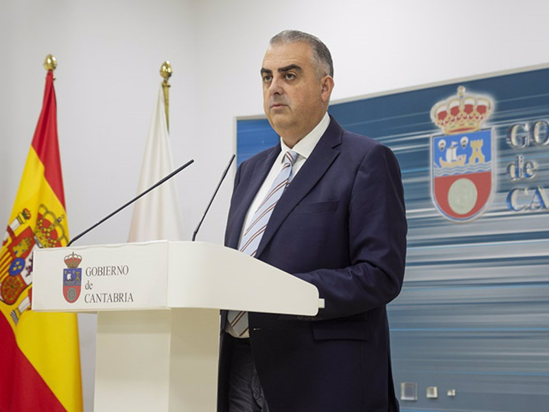 Roberto Media, en la sede del Gobierno de Cantabria