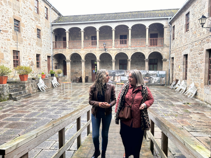 Concejala y delegada de la Xunta en el inerior del monasterio