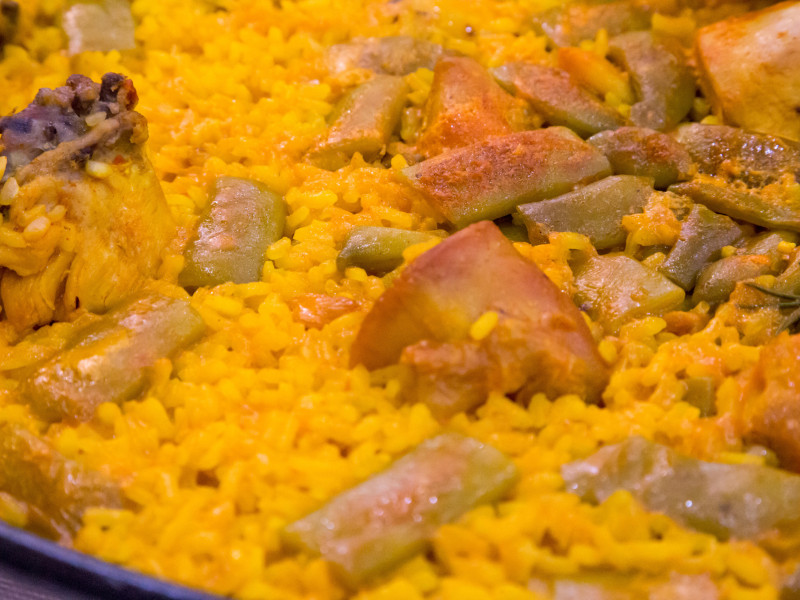 Paella Valenciana en El Palmar, la cuna de la paella en la Comunidad Valenciana, España