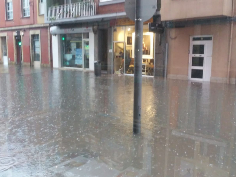 Una imagen de la calle Llano Ponte inundada en 2016