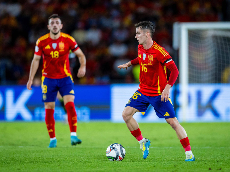 Marc Casadó jugando con la selección española

POOL/Selección Española de Fútbol/Cordon Press

Images will be for editorial use only. Only for free distribution, NOT FOR SALE. Mandatory credit: ©SEFutbol *** Local Caption *** Imagenes solo para uso editorial. Solo para distribucion gratuita. Prohibida su venta