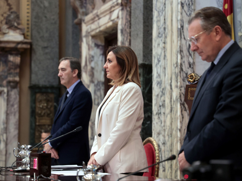 Minuto de silencio en el pleno del Ayuntamiento de Valencia