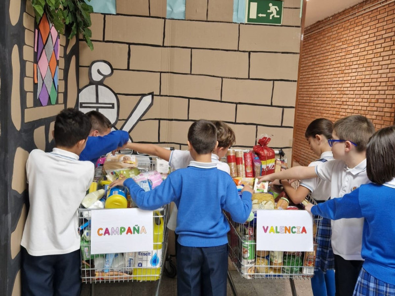 Campaña de recogida de productos de primera necesidad en el Colegio Nuestra Señora del Carmen