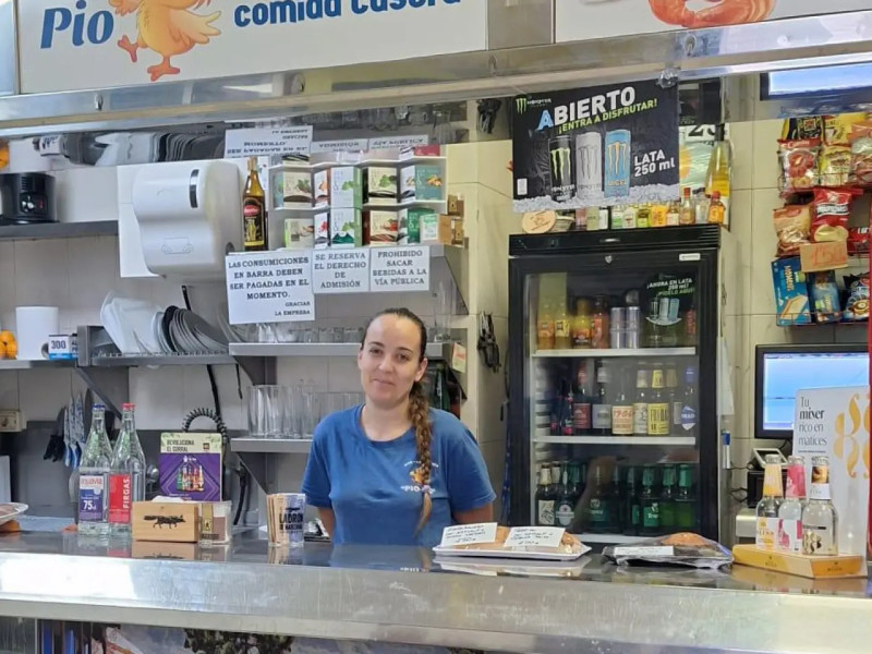 Montse Benítez, propietaria de cafetería Pío Pío