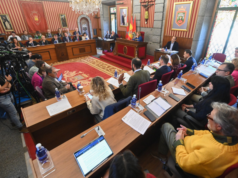 Celebración del Pleno en el que se debate la aprobación inicial del presupuesto general del Ayuntamiento de Burgos para 2025