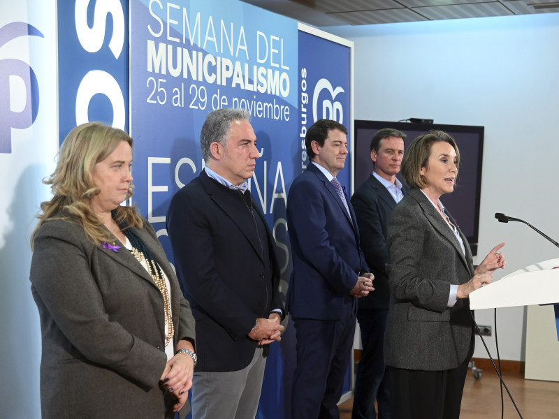 La vicesecretaria general del PP; Cuca Gamarra, el vicesecretario de Coordinación Autonómica y Local del PP, Elías Bendodo y el presidente del PPCyL, Alfonso Fernández Mañueco, presentarán en rueda de prensa, junto al presidente del PP de Burgos, Borja Suárez, y la alcaldesa de Burgos, Cristina Ayala, la Semana del Municipalismo