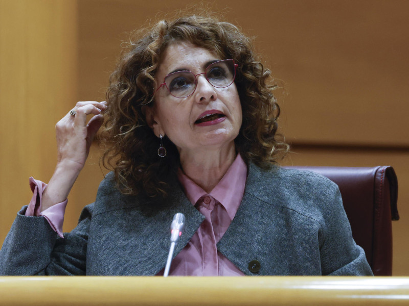 La vicepresidenta primera del Gobierno, María Jesús Montero, durante su comparecncia este martes en la comisión de investigación del caso Koldo en el Senado a petición del PP