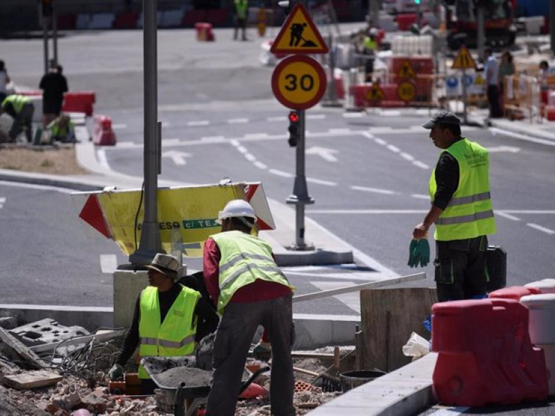 Operarios trabajando en Cantabria