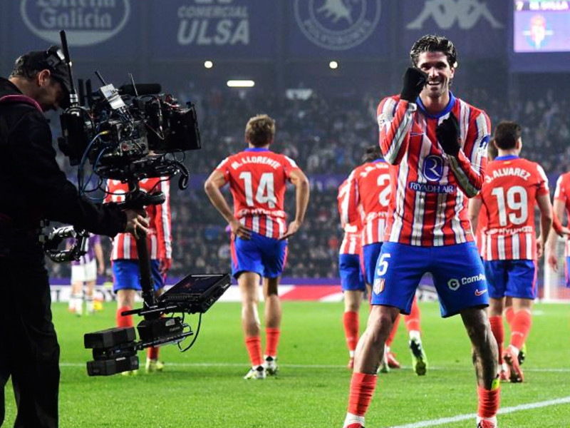 De Paul celebra el 0-3 del Atlético de Madrid frente al Real Valladolid