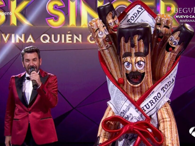 Arturo Valls y Churros en el programa Mask Singer