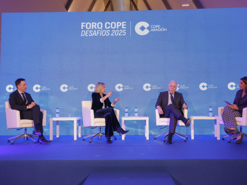 Mesa redonda que ha acogido el 'Foro COPE Desafíos 2025'.