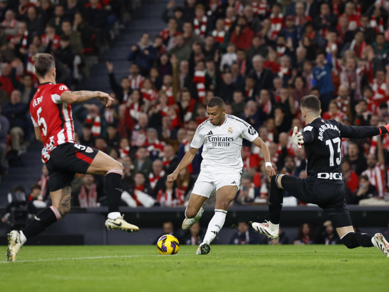 Mbappe dispara en el Athletic - Real Madrid