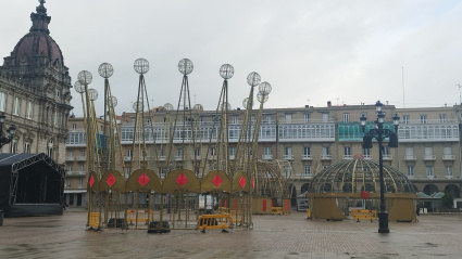 Coronas de Navidad en la Plaza de María Pita de A Coruña