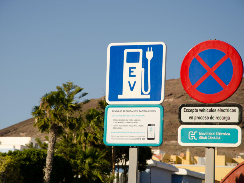 Punto de recarga para coches eléctricos