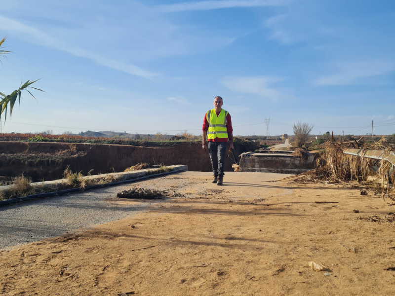 Luis Ignacio Soriano, el arquero de la DANA, inspeccionando el terreno