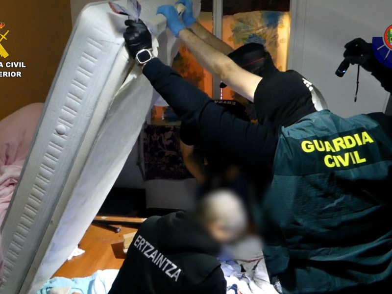 Imágenes de la operacion Cigansky de Guardia Civil y Ertzaintza