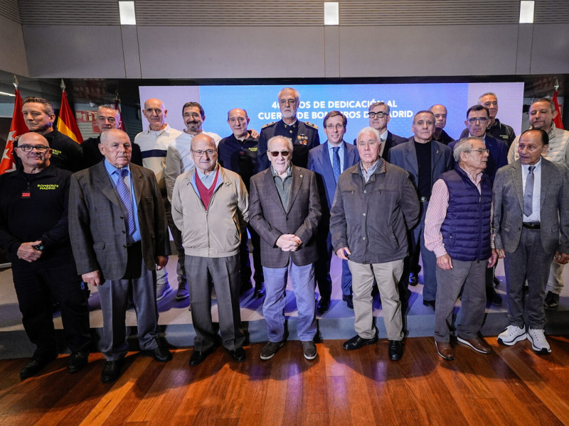 Homenaje del Ayuntamiento de Madrid a bomberos veteranos