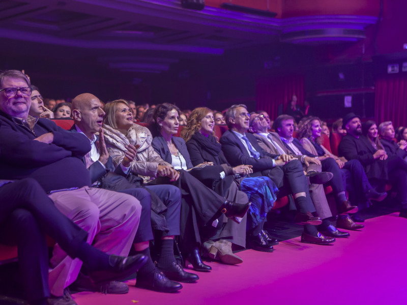 El presidente de CINFA junto al presidente de ÁBSIDE MEDIA, su CEO y la directora general