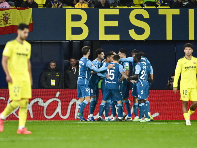 El Betis celebra el gol de Lo Celso al Villarreal