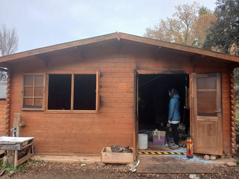 Estado de la escuela rural de Caneto tras el incendio del pasado viernes.