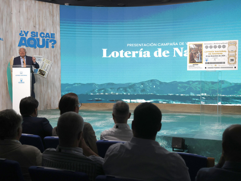 El presidente de Loterías y Apuestas del Estado, Jesús Huerta Almendro, presenta la campaña de verano de Lotería de Navidad