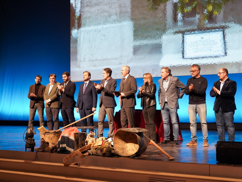 En el acto participaron los portavoces de todos los grupos parlamentarios.