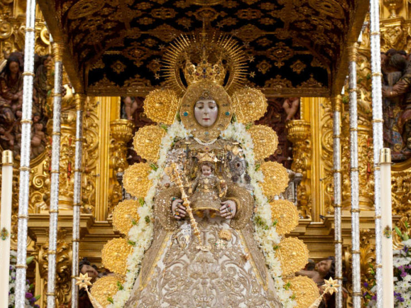 La Virgen del Rocío, en el santuario de Almonte