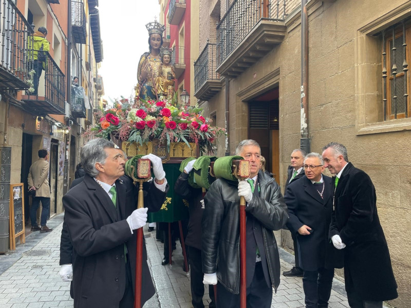 Veneración y fervor por las calles de Logroño