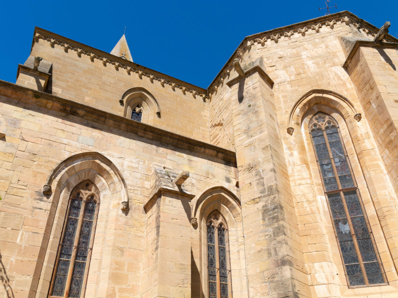 Detalle del monasterio de Bellpuig de les Avellanes cerca del pueblo de Os de Balaguer